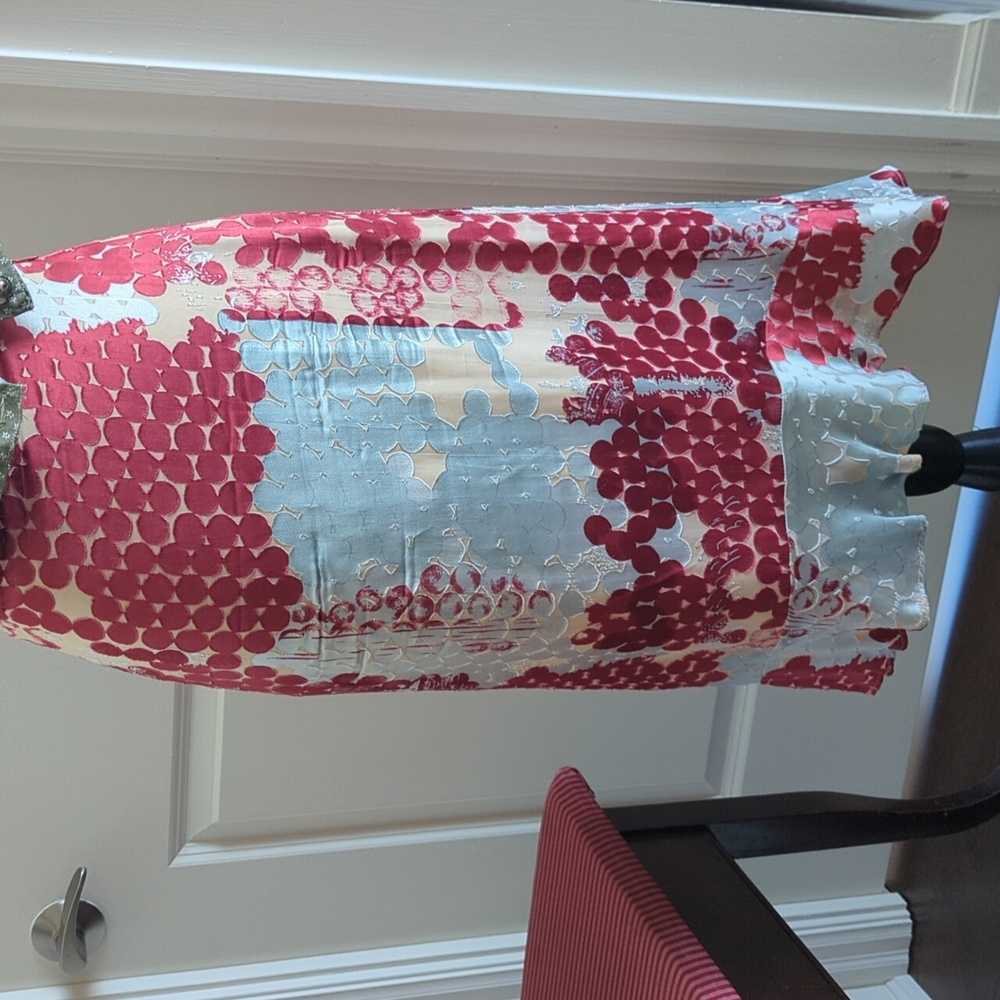 Silk skirt, gorgeous fabric, size 0